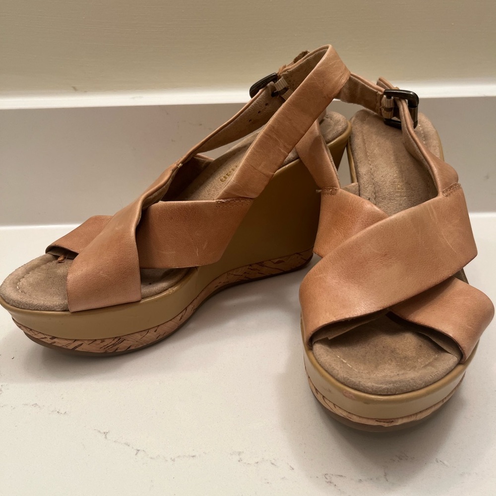 Tan Leather Wedge Sandals 6.5 - Libby Edelman